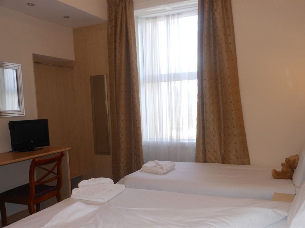 The Kynance House On Plymouth Hoe ,26 Ensuite Rooms ภายนอก รูปภาพ